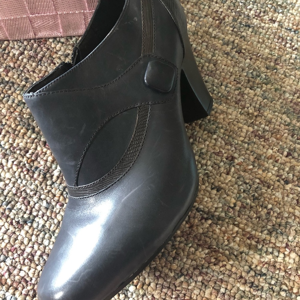 Clark’s 60449 Navy/Black Boots - Picture 5 of 8